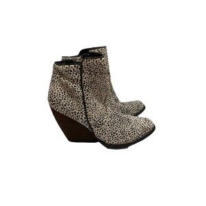 Very Volatile Feverdream Chocolate Chip Pony Hair Ankle Booties Size 10
